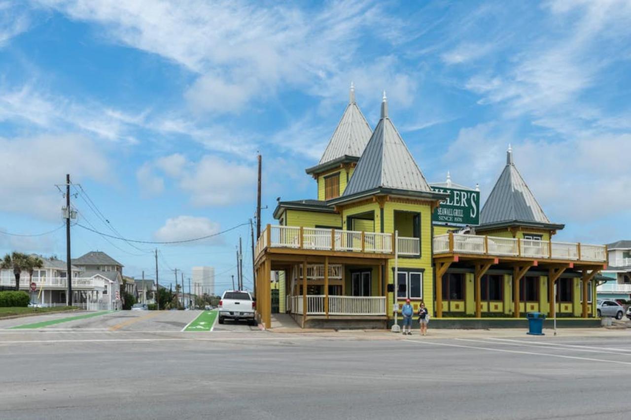 The Breezy Bungalow Galveston Exterior photo